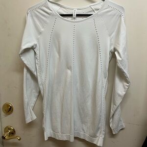 Athletes long sleeve foothill stretch